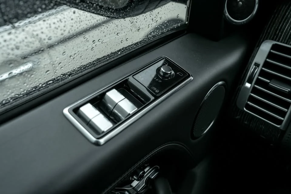 2018 Land Rover Range Rover L405 - Image 13 of 20