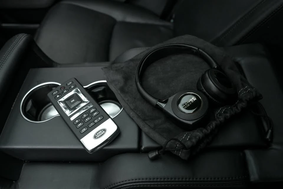 2018 Land Rover Range Rover L405 - Image 17 of 20