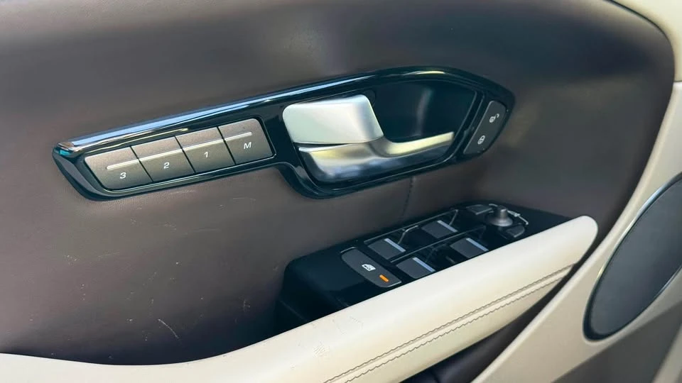 2018 Land Rover Range Rover Evoque 1st Gen - Image 17 of 20