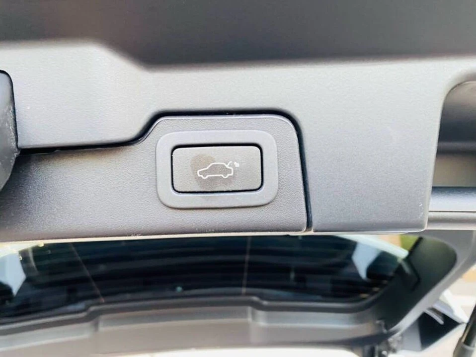 2018 Land Rover Range Rover Evoque 1st Gen - Image 18 of 20