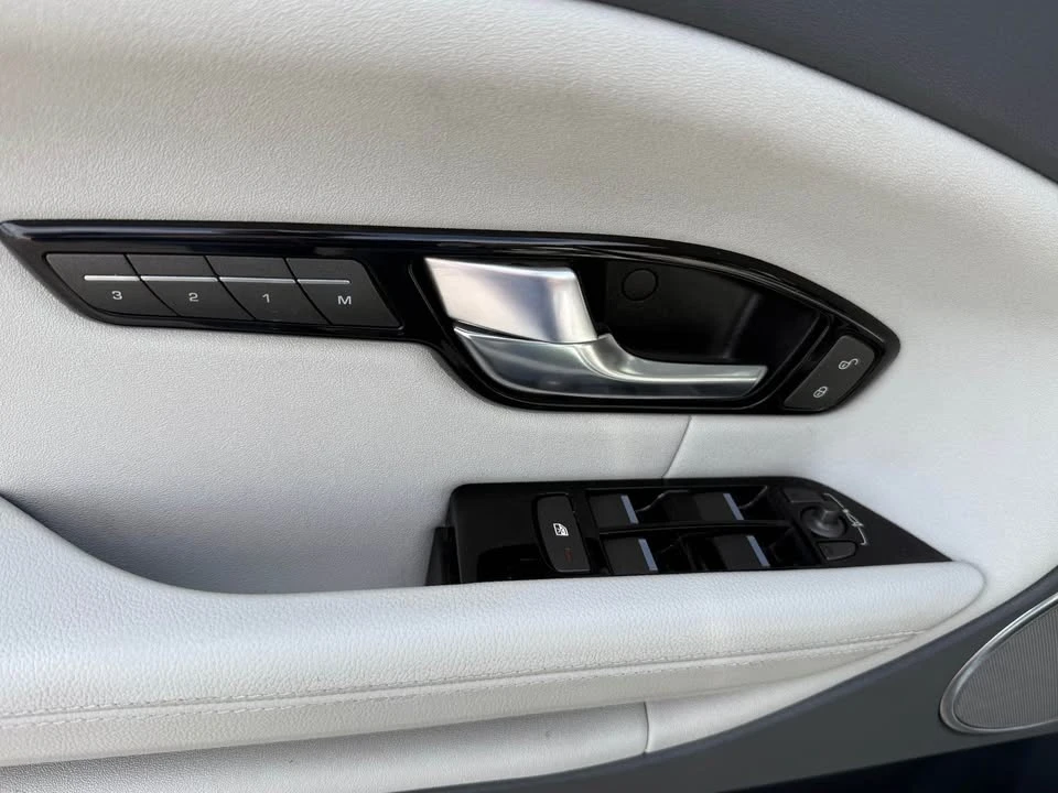 2018 Land Rover Range Rover Evoque 1st Gen - Image 13 of 19