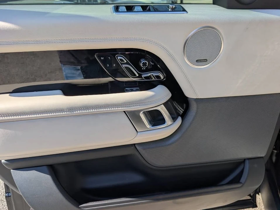 2018 Land Rover Range Rover L405 - Image 8 of 20