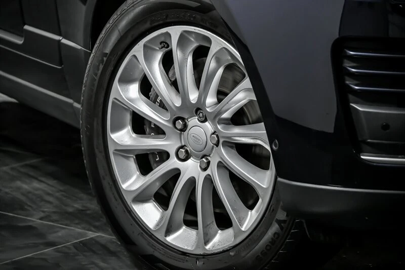 2018 Land Rover Range Rover L405 - Image 3 of 21
