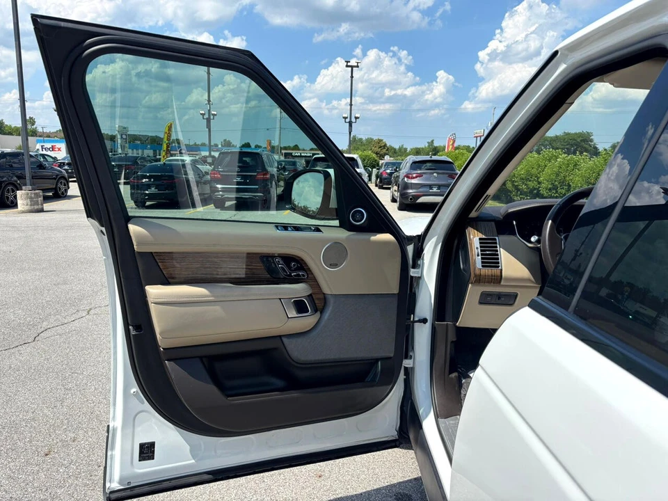 2018 Land Rover Range Rover L405 - Image 10 of 21