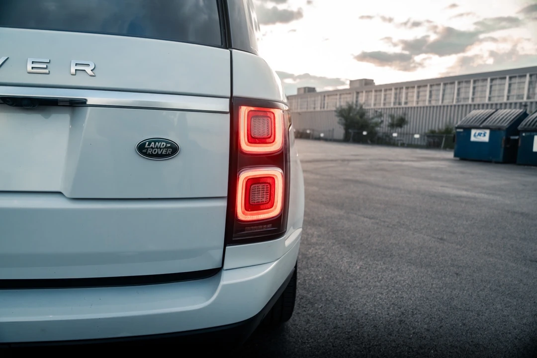 2018 Land Rover Range Rover L405 - Image 18 of 24