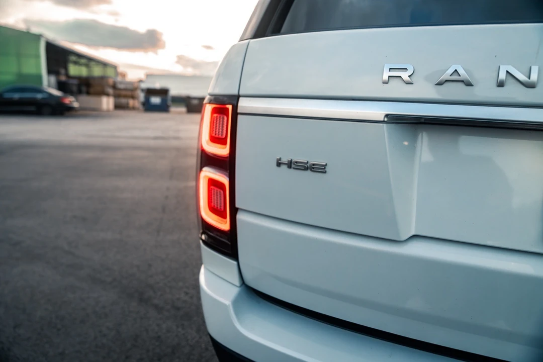 2018 Land Rover Range Rover L405 - Image 11 of 24