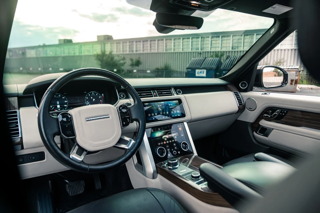 2018 Land Rover Range Rover L405 - Image 6 of 24
