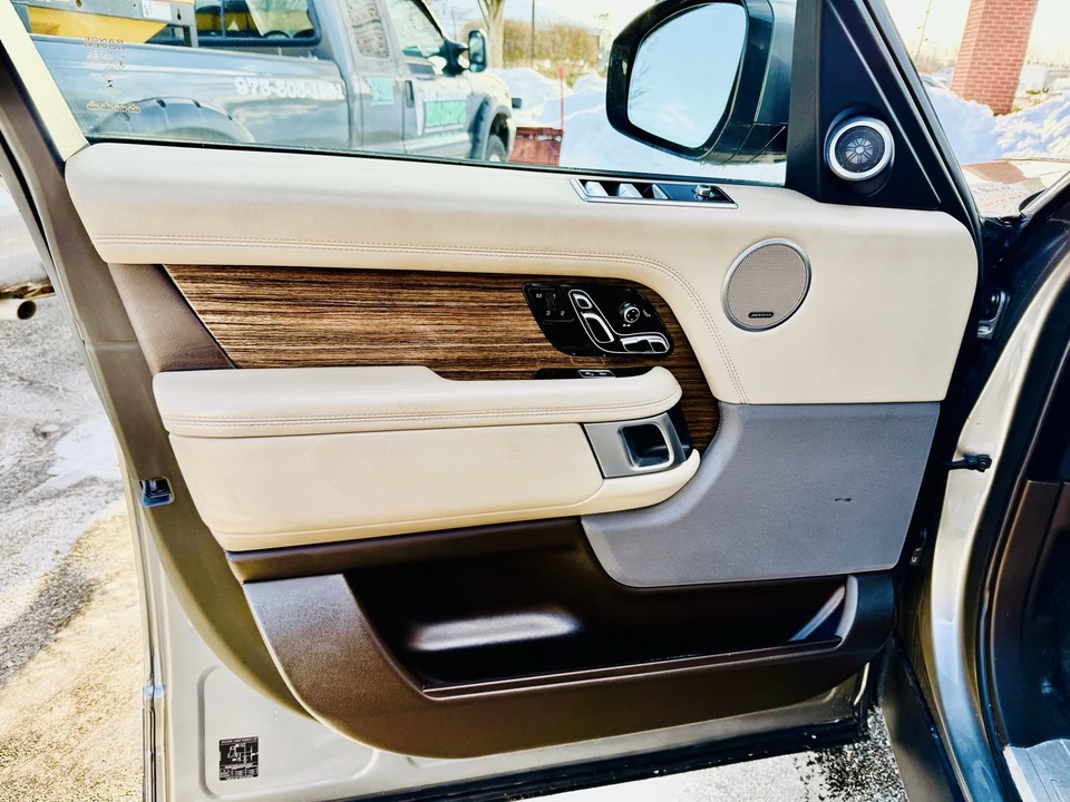 2018 Land Rover Range Rover L405 - Image 8 of 21