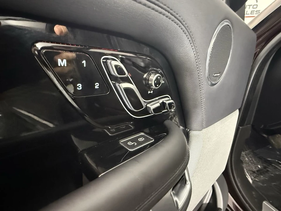 2018 Land Rover Range Rover L405 - Image 17 of 21