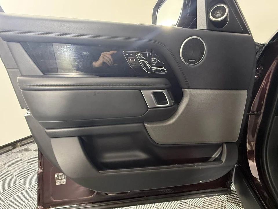2018 Land Rover Range Rover L405 - Image 16 of 21