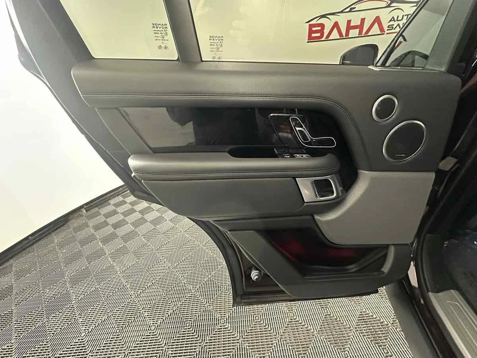2018 Land Rover Range Rover L405 - Image 17 of 21