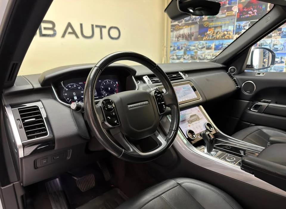 2018 Land Rover Range Rover L405 - Image 9 of 15