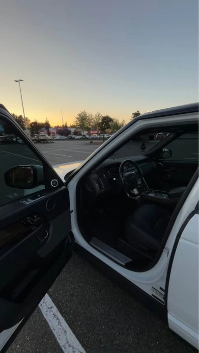 2018 Land Rover Range Rover L405 - Image 5 of 12