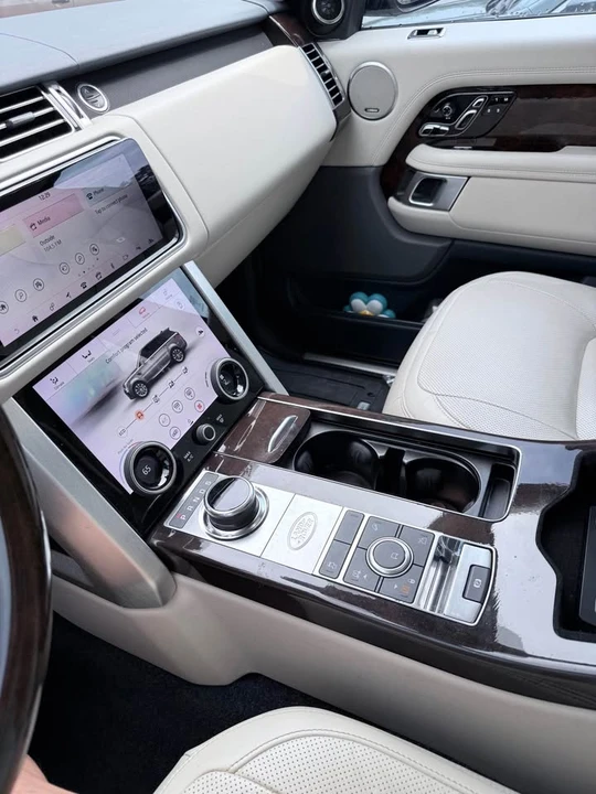 2018 Land Rover Range Rover L405 - Image 11 of 14