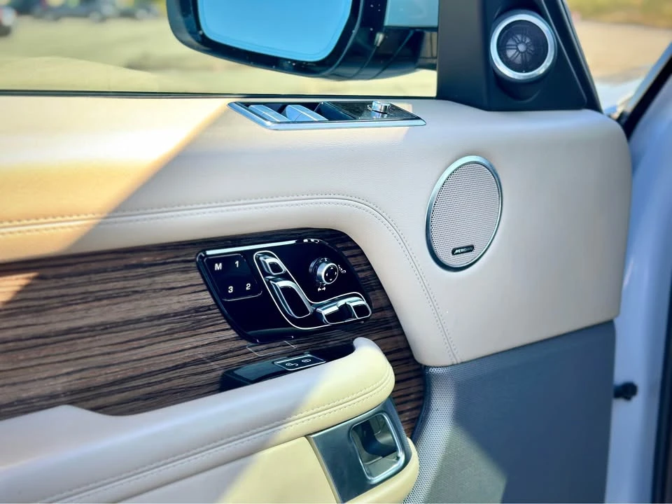 2018 Land Rover Range Rover L405 - Image 12 of 15