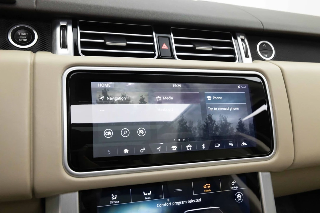 2018 Land Rover Range Rover L405 - Image 24 of 31
