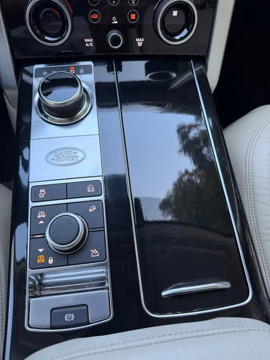 2018 Land Rover Range Rover L405 - Image 13 of 18