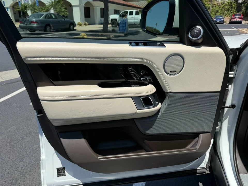 2018 Land Rover Range Rover L405 - Image 12 of 24