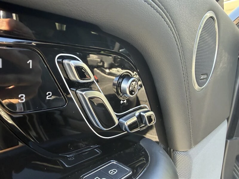 2018 Land Rover Range Rover L405 - Image 11 of 18