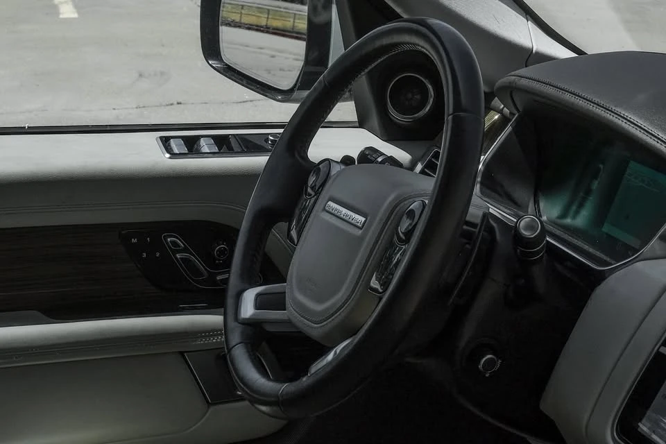 2018 Land Rover Range Rover L405 - Image 18 of 20
