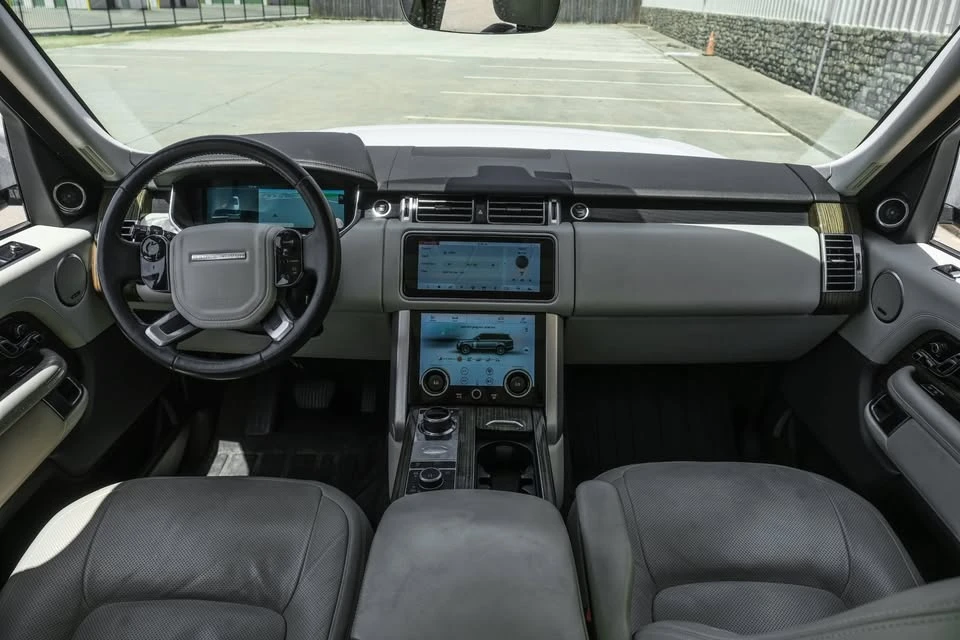 2018 Land Rover Range Rover L405 - Image 17 of 20