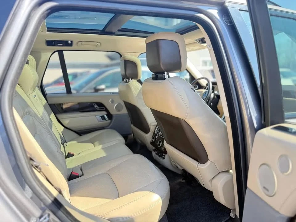 2018 Land Rover Range Rover L405 - Image 9 of 20