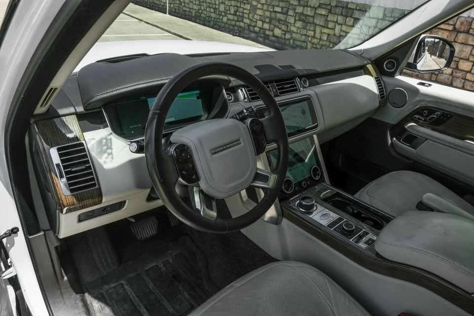 2018 Land Rover Range Rover L405 - Image 4 of 20