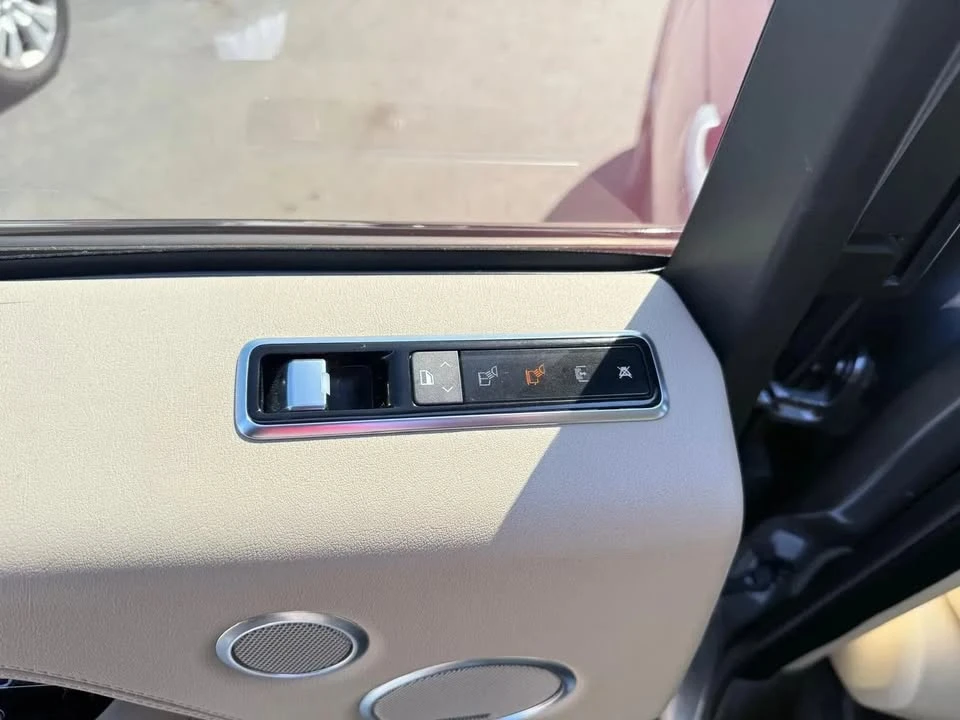 2018 Land Rover Range Rover L405 - Image 14 of 20