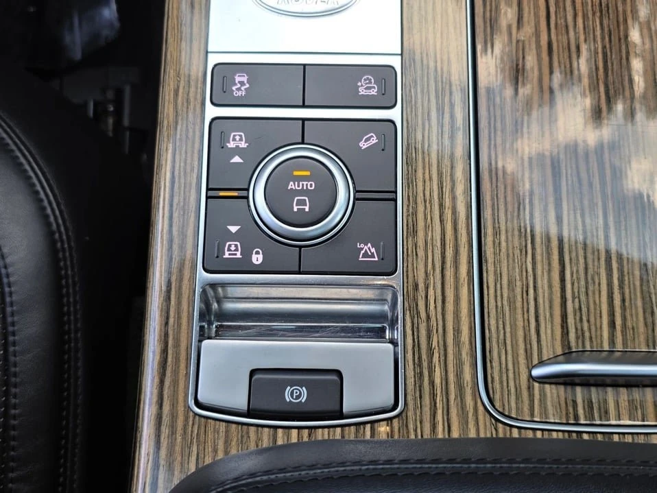 2018 Land Rover Range Rover L405 - Image 12 of 20