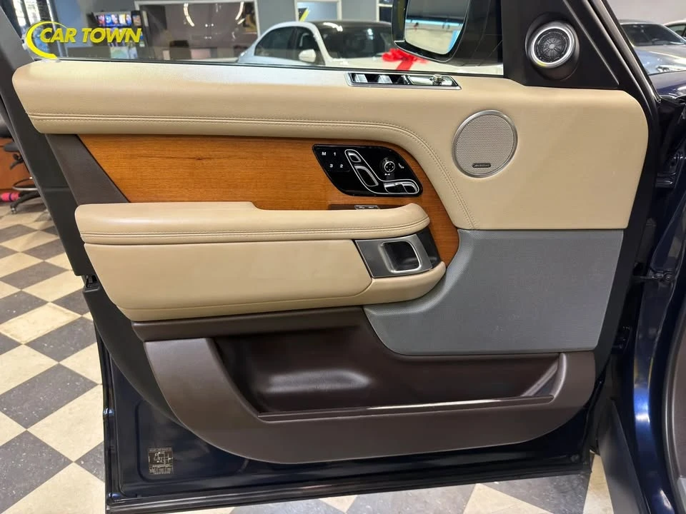 2018 Land Rover Range Rover L405 - Image 17 of 20