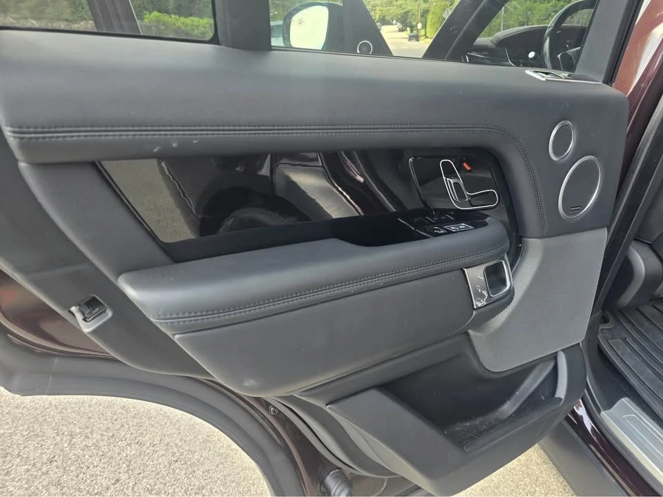 2018 Land Rover Range Rover L405 - Image 9 of 16