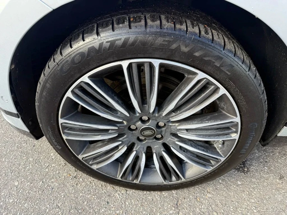 2018 Land Rover Range Rover L405 - Image 9 of 12
