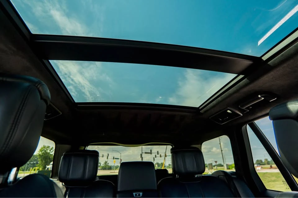 2018 Land Rover Range Rover L405 - Image 16 of 19