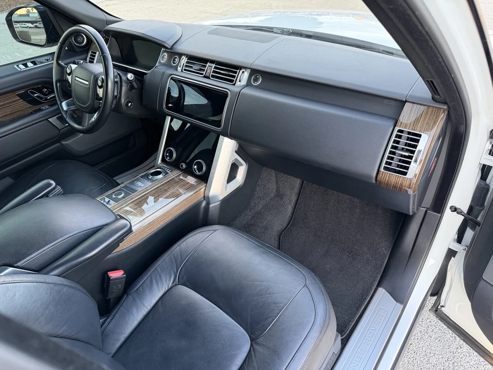 2018 Land Rover Range Rover L405 - Image 27 of 31