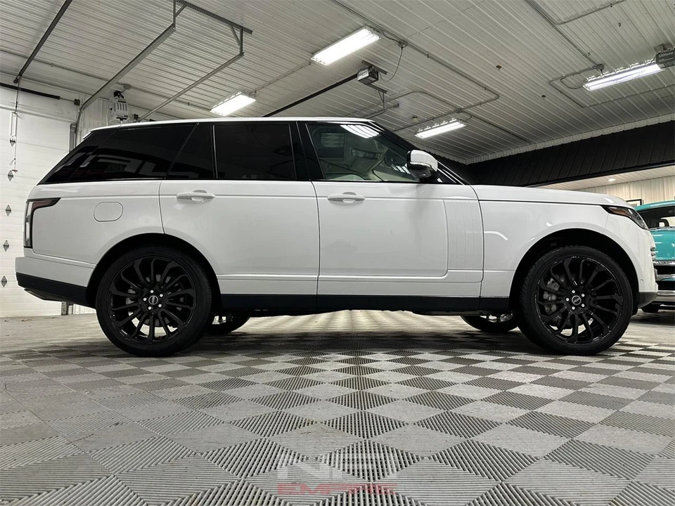 2018 Land Rover Range Rover L405 - Image 17 of 31