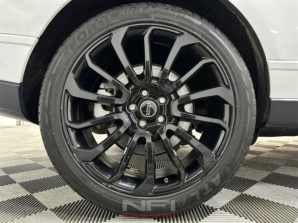 2018 Land Rover Range Rover L405 - Image 18 of 31