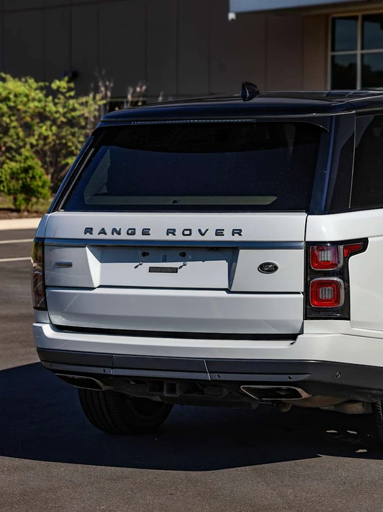 2018 Land Rover Range Rover L405 - Image 16 of 31