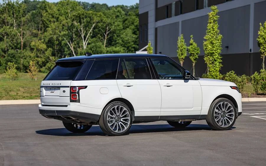 2018 Land Rover Range Rover L405 - Image 9 of 31