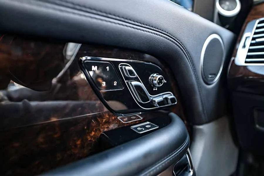 2018 Land Rover Range Rover L405 - Image 30 of 31