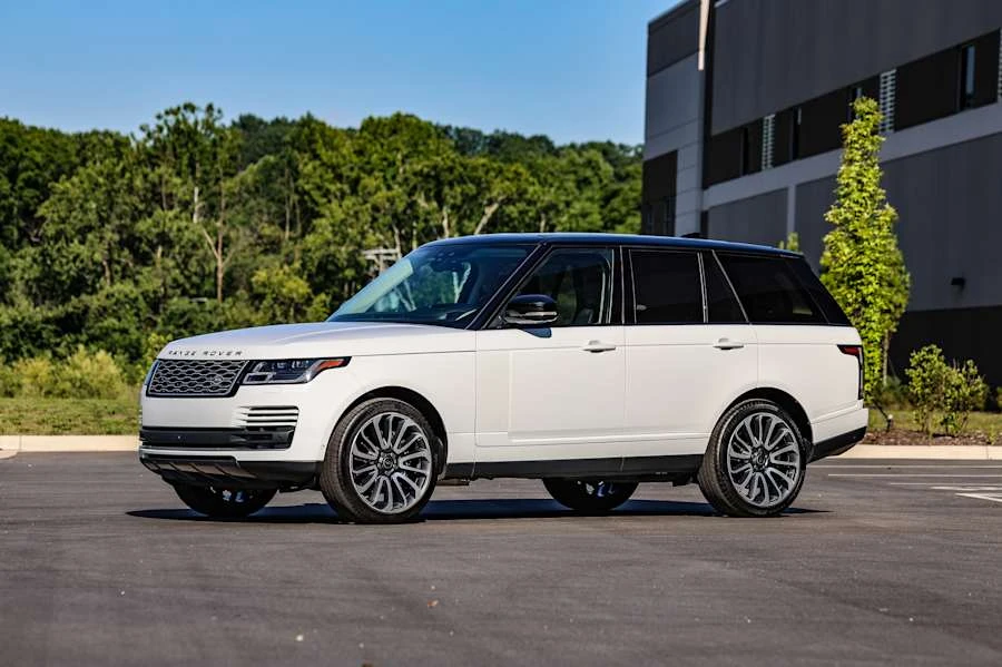 2018 Land Rover Range Rover L405 - Image 6 of 31
