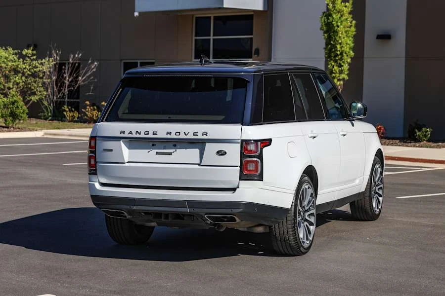 2018 Land Rover Range Rover L405 - Image 17 of 31