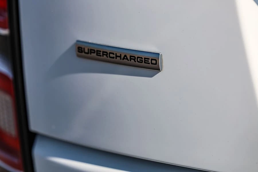 2018 Land Rover Range Rover L405 - Image 13 of 31