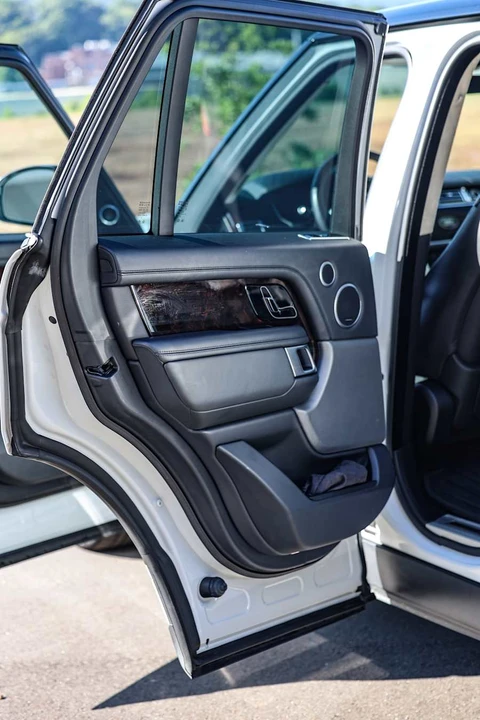 2018 Land Rover Range Rover L405 - Image 25 of 31