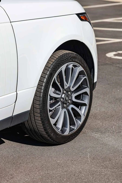 2018 Land Rover Range Rover L405 - Image 19 of 31