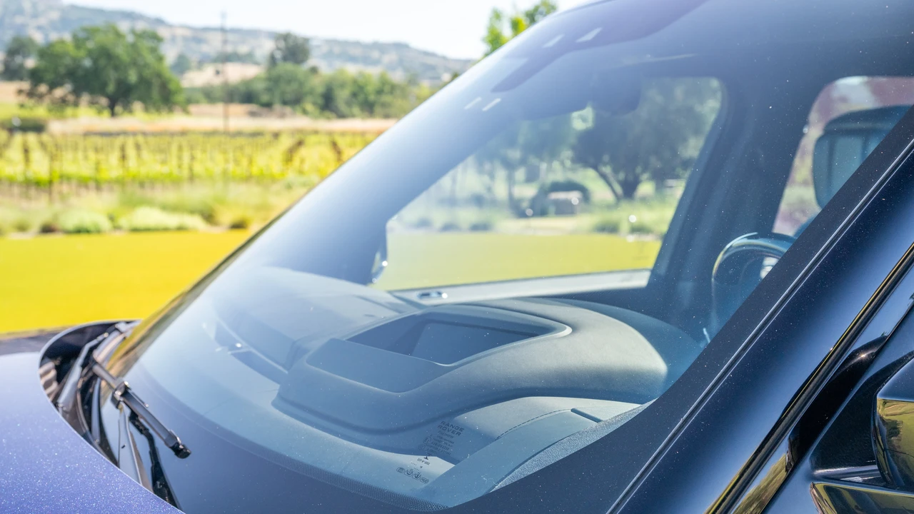 2018 Land Rover Range Rover L405 - Image 25 of 31
