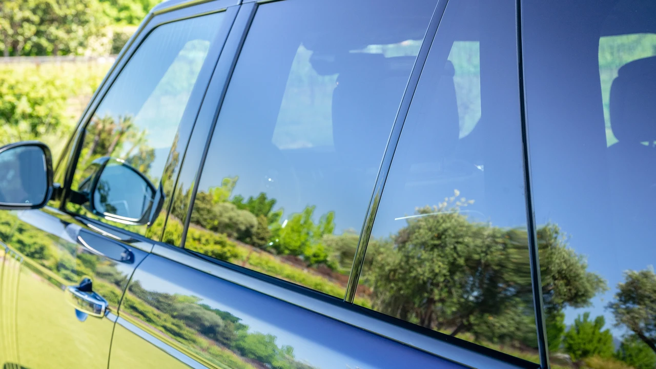 2018 Land Rover Range Rover L405 - Image 27 of 31