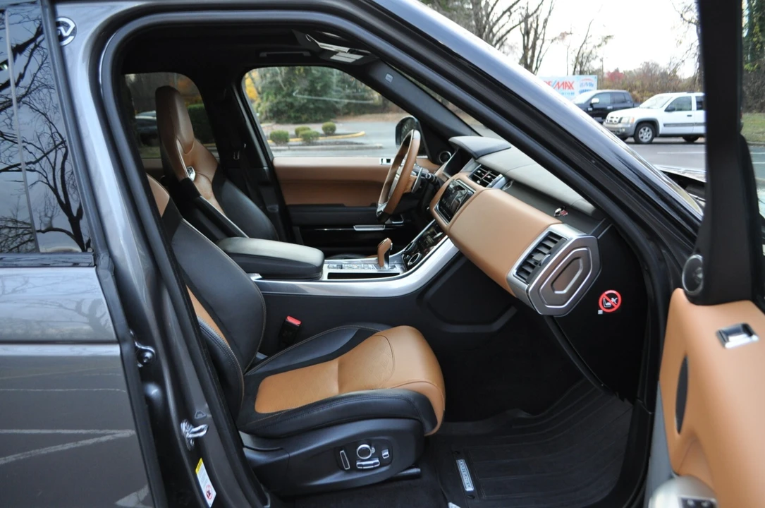 2018 Land Rover Range Rover Sport SVR L494 - Image 11 of 29