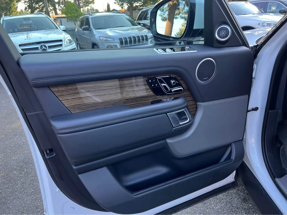 2018 Land Rover Range Rover L405 - Image 17 of 20