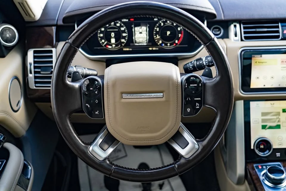 2018 Land Rover Range Rover L405 - Image 8 of 17