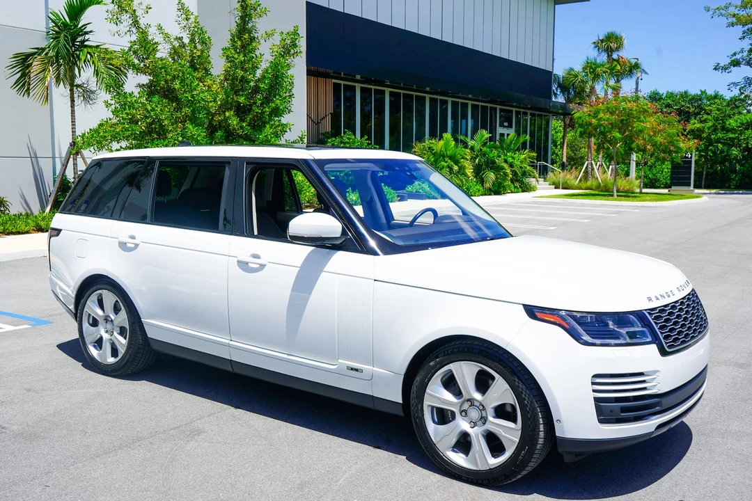 2018 Land Rover Range Rover L405 - Image 4 of 31